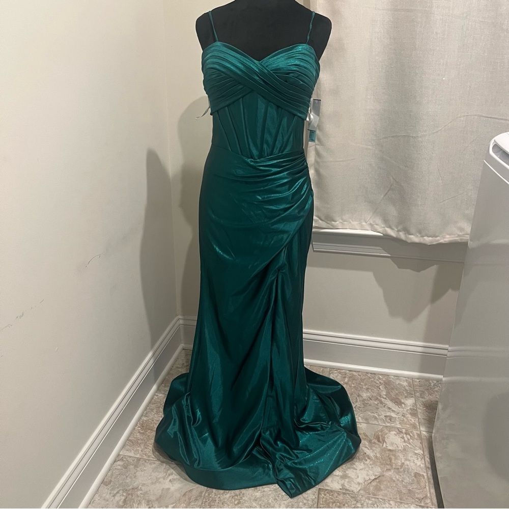 Emerald Green Satin Corset Maxi Prom/Formal Dress
